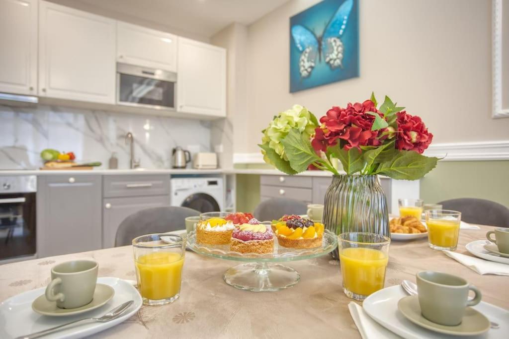 Charming Apart New 2 Bedrooms With Aircon Paris Exterior foto