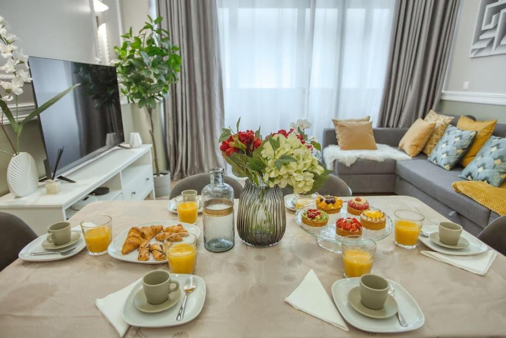 Charming Apart New 2 Bedrooms With Aircon Paris Exterior foto